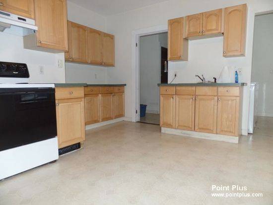 $1,160 / 1br - Davis Square 4 min. walk to T station No Broker Fees, (10 cutter ave.) (Somerville)63996548021379122