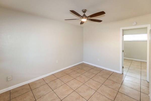 $1,350 / 1br - 600ft2 - Amplio apartamento de 1 dormitorio / 1 baño con aire acondicionado en National City (National City)63865482605827121