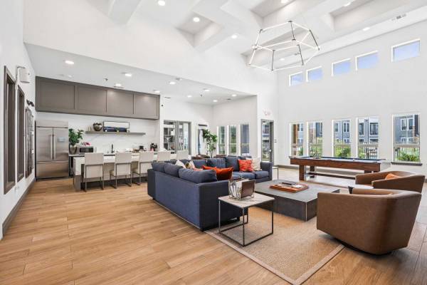$999 / 1 habitación - 650 pies² - Estacionamiento para visitantes, Casa club, Centro de actividades (7011 McKinney Falls Pkwy, Austin, TX)63310789146243121
