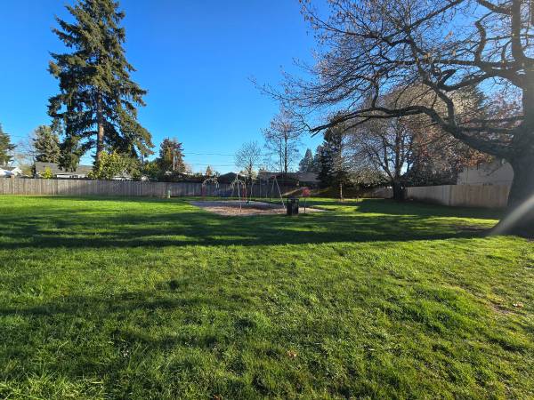 $1,895 / 3br - 1450ft2 - Fully Remodeled 3 Bedroom Townhome! (Eugene)63373572923011123