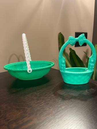 Vintage Retro Plastic Green Easter Baskets Rosbro Brand Blow mold 1