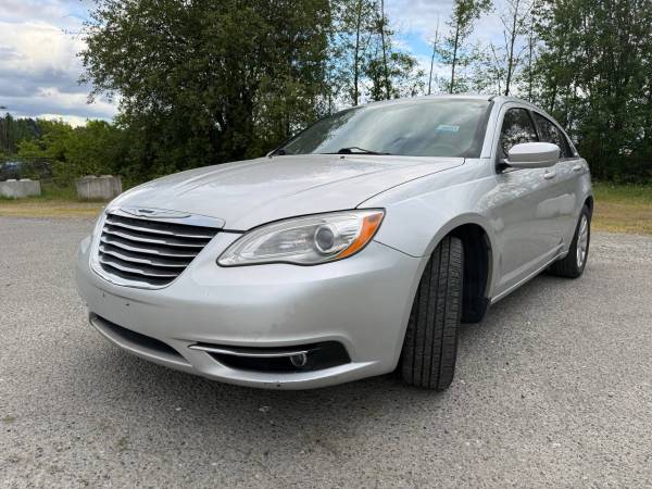 2012 Chrysler 200 Touring 1