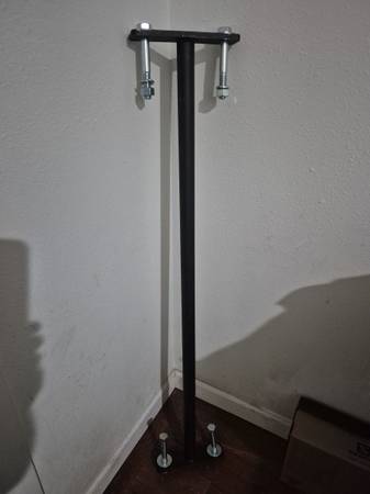 Rogue pull up weight bar 1