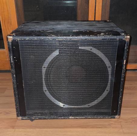 Homemade Ported Bass Cabinet w/ 15 inch Peavey Scorpion Speaker! 1