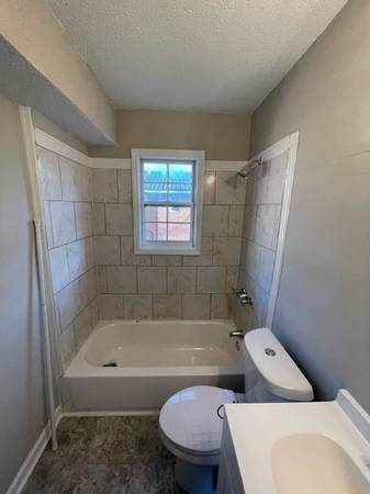 $700.00 / 2br - 650ft2 - 2 habitaciones 1 baño remodelado63663837407873120