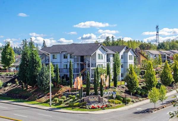 $2,134 / 2br - 1000ft2 - Private Patio or Deck, Open Floor Plans, Lush Landscaped Views (Lakeland Hills)63688462205953122