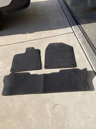 2018 Honda Pilot Front/Center Floor Mats - New OEM 1