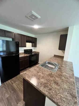 $1,599 / 2br - 970ft2 - Snuggle up with FIDO in our charming 2 bd, 1 ba! We're pet-friendly! (Tigard)63777362485251124