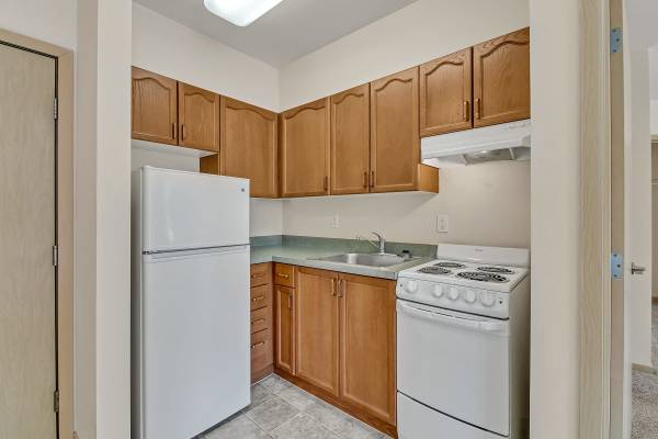 $2,121 / 2br - 842ft2 - Cable Ready, Relaxing lounge with gas fireplace, Laundry Facilities (13510 SE 272nd St, Kent, WA)64031310241153122