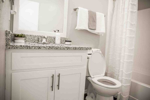 $912 / 1br - 619ft2 - Great 1 bed / 1 bath! We Love Pets! Ask about our Pet Policy (Decatur)63964262732418120