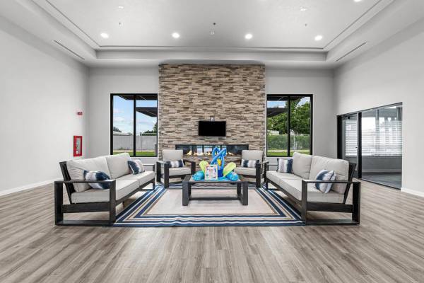 $1,410 / 1br - 640ft2 - Pool, Full Size Washer & Dryer, Playground, Common Area WiFi (Nampa)63794970472451121