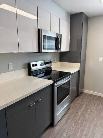 $1,600 / 2br - 900ft2 - 2 dormitorios en alquiler - $1,600 Nov-May (Tiverton)64002828807811122