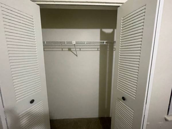 $604 / 1br - Habitación urgente en alquiler. $604 al mes más servicios (Oxford Manor)63823028115969124