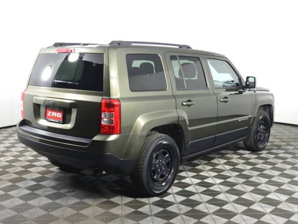 2016 Jeep Patriot Sport - $9,995 (_Jeep_ _Patriot_ _Sedan_)63654706004611124
