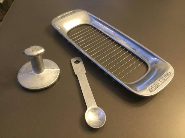 Vintage Uebel Butter Cutter, Honeycomb Press, 1/4 Teaspoon 1
