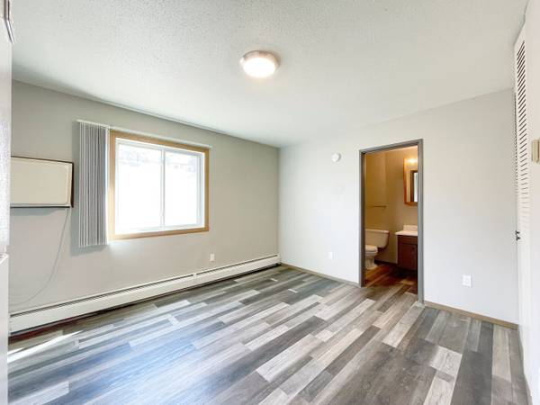 $505 / 180ft2 - Estudio, calefacción incluida, excelente ubicación (505 Park Street, Minot, ND)63851169844353122