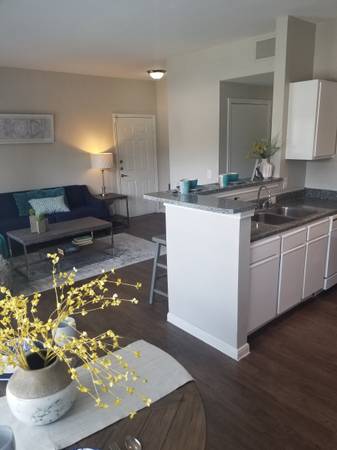 $1,355 / 1br - 696ft2 - Upgraded Cozy 1-Bedroom Available - Apply Today! (Pearland)63924169850370122