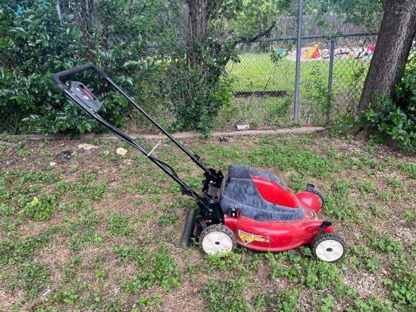 20" Toro Electric Lawnmower with charger 1