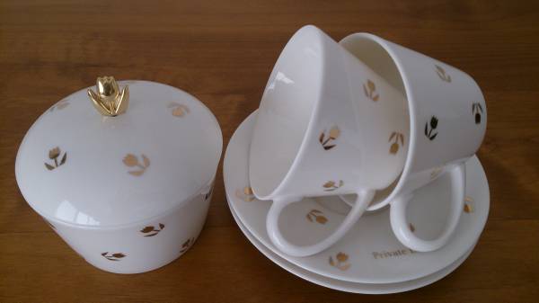 PRIVATE LABEL : Two Cups and Saucers and One sugar pot 1