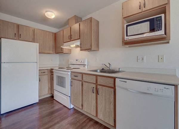 Carpeting, Elevator, Online Payments Available 1