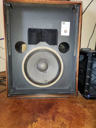 JBL L200 1