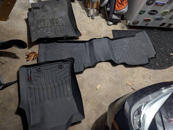 Tacoma / 4 Runner weathertec floor mats 1