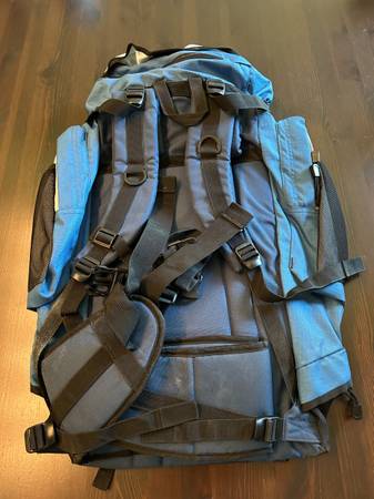 Eureka GetAway 3900 Intrenal Frame 28" Hiking Camping Backpack - $35 (san jose south)63471478538753122