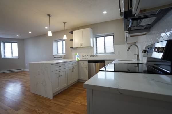 $2,995 / 2br - AVAIL NOW- Gorgeous Comm Ave 2 bed, Elevator, No Broker Fee! (Allston)63996406231554122