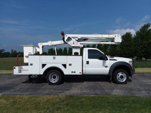 2015 Ford F-550 - Photo 9