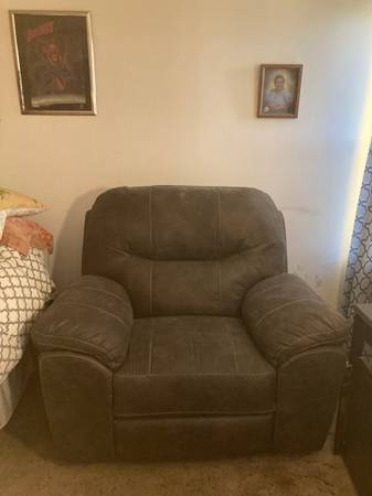 Big man’s recliner 1