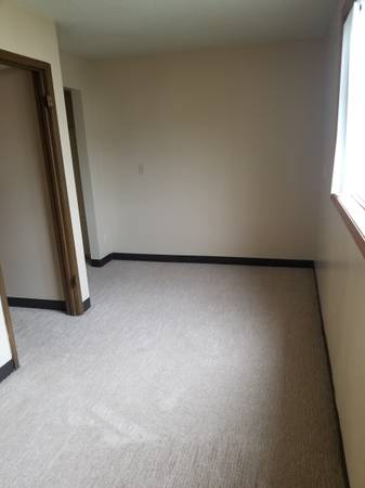 $660 / 2br - 975ft2 - Kirkwood Heights 20-52 66th Ave SW  2 Bedroom / 1 Bathroom (Cedar Rapids IA)63942847175938121