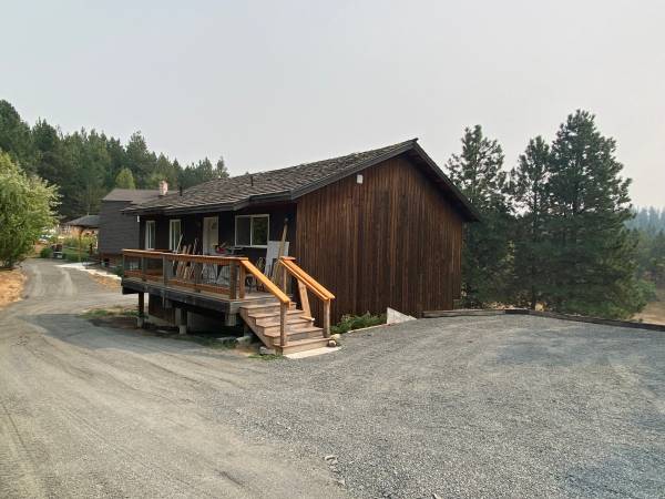 $1,800 / 2br - Luxury 2 bedroom 2 bath home on Acreage close to Moscow (Moscow)63689275779457121
