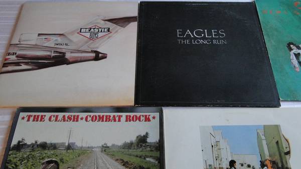 We Buy Vinyl Albums Large and Small 1