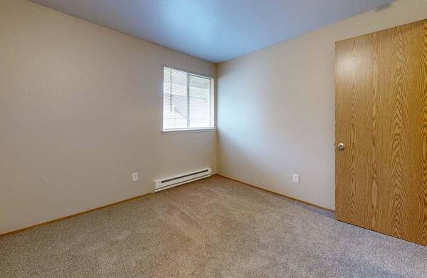 $1,565 / 2br - 986ft2 - On-Site Management, In-Home Washer & Dryer Included, Private Patio (North Central Gresham)63672530599681124