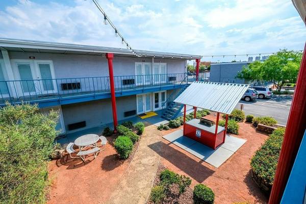 $850 / 400ft2 - Hammocks, pet park, cable connection (965 Cottage Grove Ave, Las Vegas, NV)63859501614979120