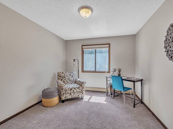 $1,175 / 2br - 1000ft2 - in Waite Park MN, 2bd 1ba, Swimming Pool (408 Park Meadows Dr, Waite Park, MN)63988653135747120