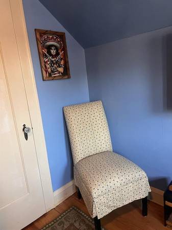 $500 / 2br - Room plus bathroom for rent (East 88th Street, Near South Side, Chicago, IL)63959741359490121