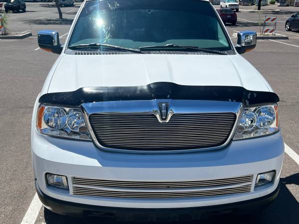 2005 Lincoln Navigator 1