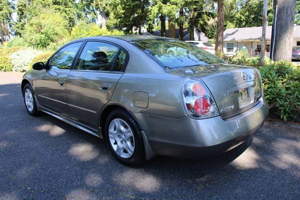 2003 Nissan Altima 2.5 S, 64 mil millas - $6.795 (Los mejores precios en Rich's Car Corner)63442262106243123