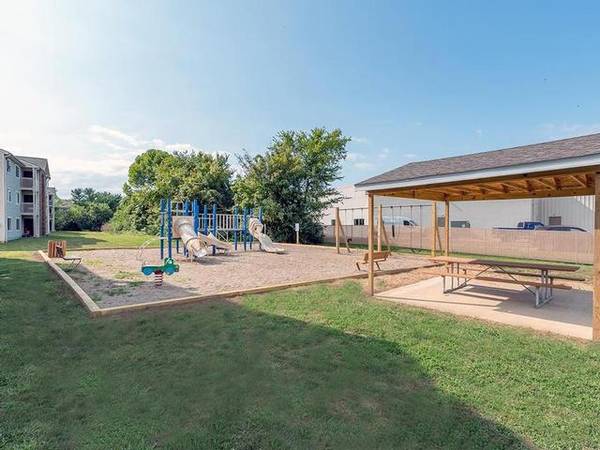 $671 / 2br - 917ft2 - Lista de espera abierta, solicite hoy, conexión para lavadora y secadora de tamaño completo (Chillicothe)63659306755969124