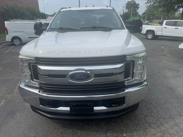 2019 Ford F350 XLT Super Duty Crew Cab 4x4 Service Body - $27,950 (Charlotte NC)63613491095425121