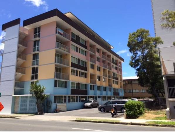 $2,652 / 2br - 778ft2 - Renovated w/beautiful natural light (Punahou and Young)63939666655490121