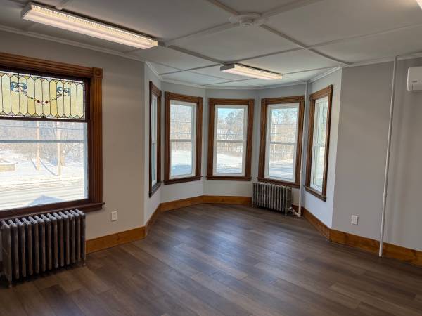 Professional Office Space on Troy-Schenectady Rd – $650 All-Inclusive 1