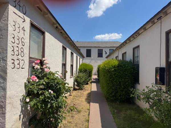 $1,900 / 3br - 1100ft2 - ***3 bed 2.5 bath apartment for rent in Fresno // Sec 8 Welcome (Shields and Valentine)64008333907842121
