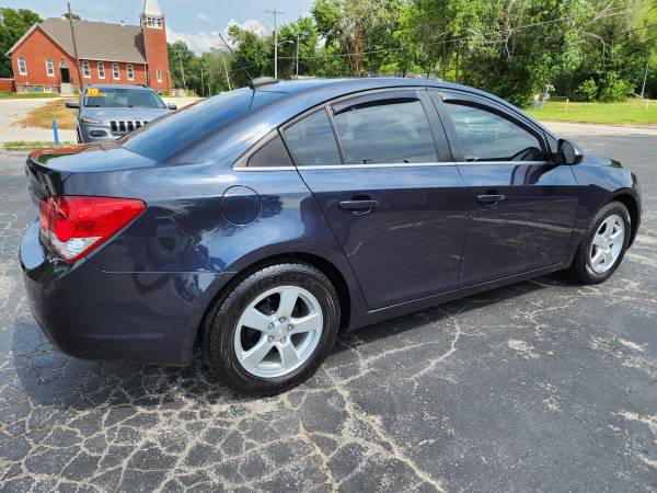2015 Chevy Cruze LT Como Nuevo !! - $11,950 (102 e. Nichols Spring Hill ks)63621942363267122