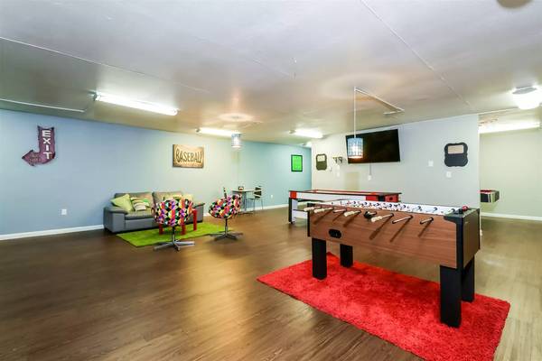 $810 / 2br - 795ft2 - Wow! This 2 Bedroom is simply stunning! Visit today! 795 Sq Ft! (Killeen)63806837373697121