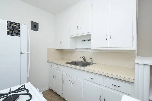 $600 / 1br - Welcome to Modern 1-Bed apt w/ Balcony, Washer/Dryer & Move-in-ready (Philadelphia)64046035952129122