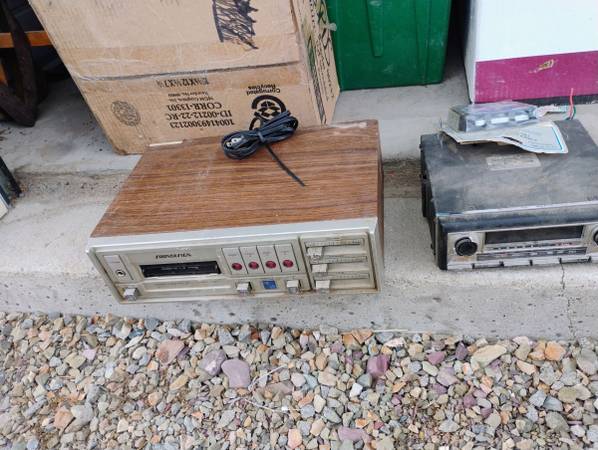 8 track players 1