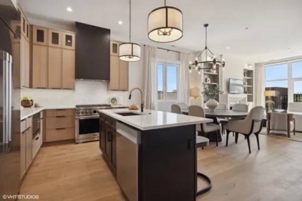 $135 / 3br - 1148ft2 - Perfect for groups (Chicago, IL)63898857054851124