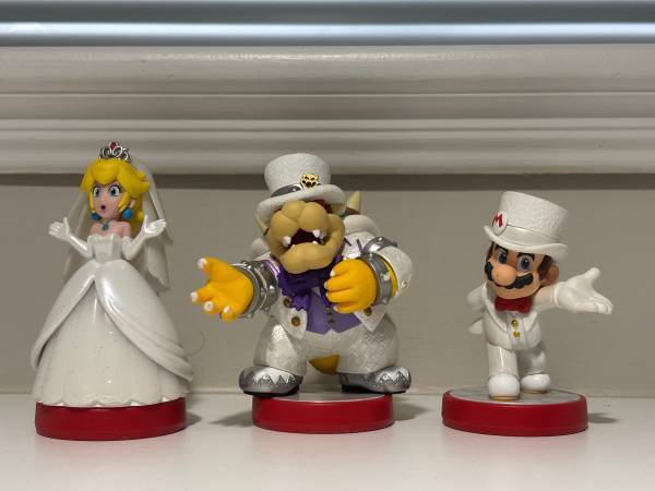 Nintendo amiibo:Super Mario Odyssey Wedding Mario Peach & Bowser 1